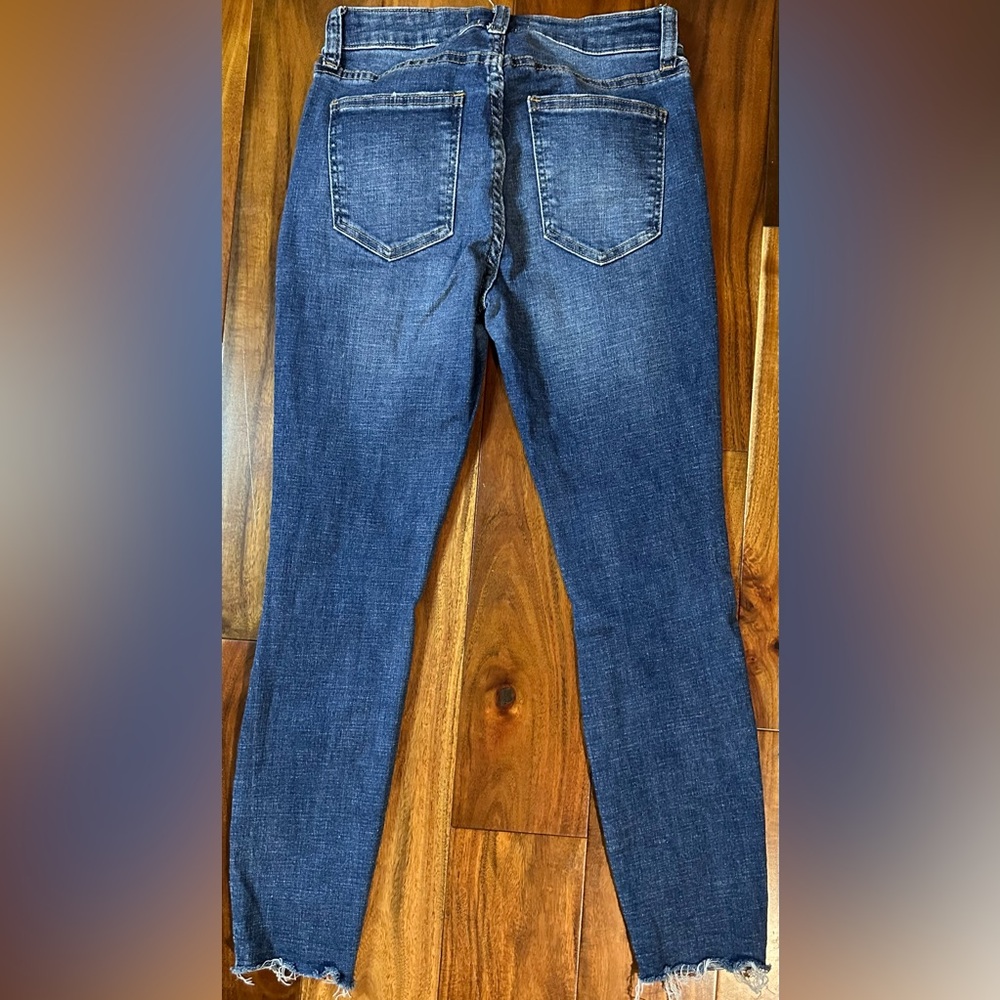 Pistola Distressed Skinny Jeans - Picture 6 of 9